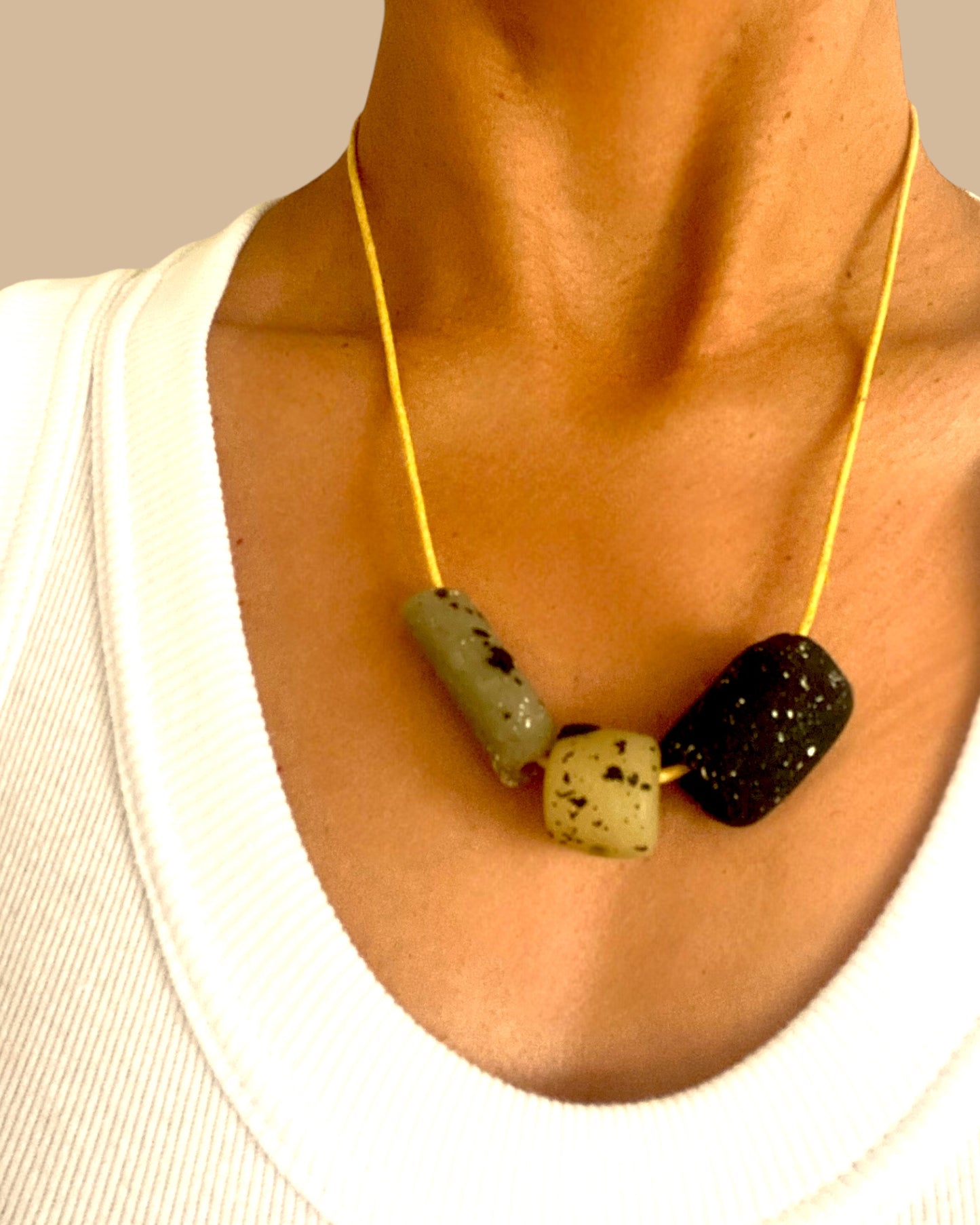 Collar-Gargantilla Rocas