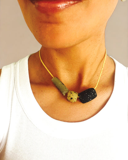 Collar-Gargantilla Rocas